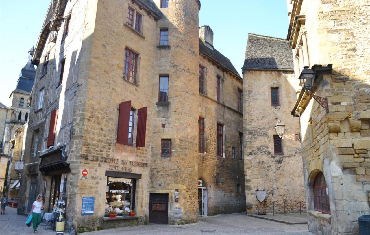 Cozy Home In Cenac-Et-Saint-Julien With Wifi Экстерьер фото